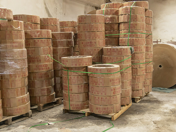 塑鋼帶成(cheng)品區